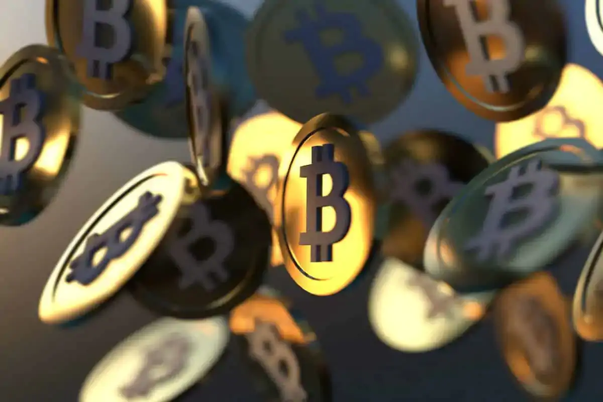 Expert Predicts When Bitcoin Can Decouple From Stocks